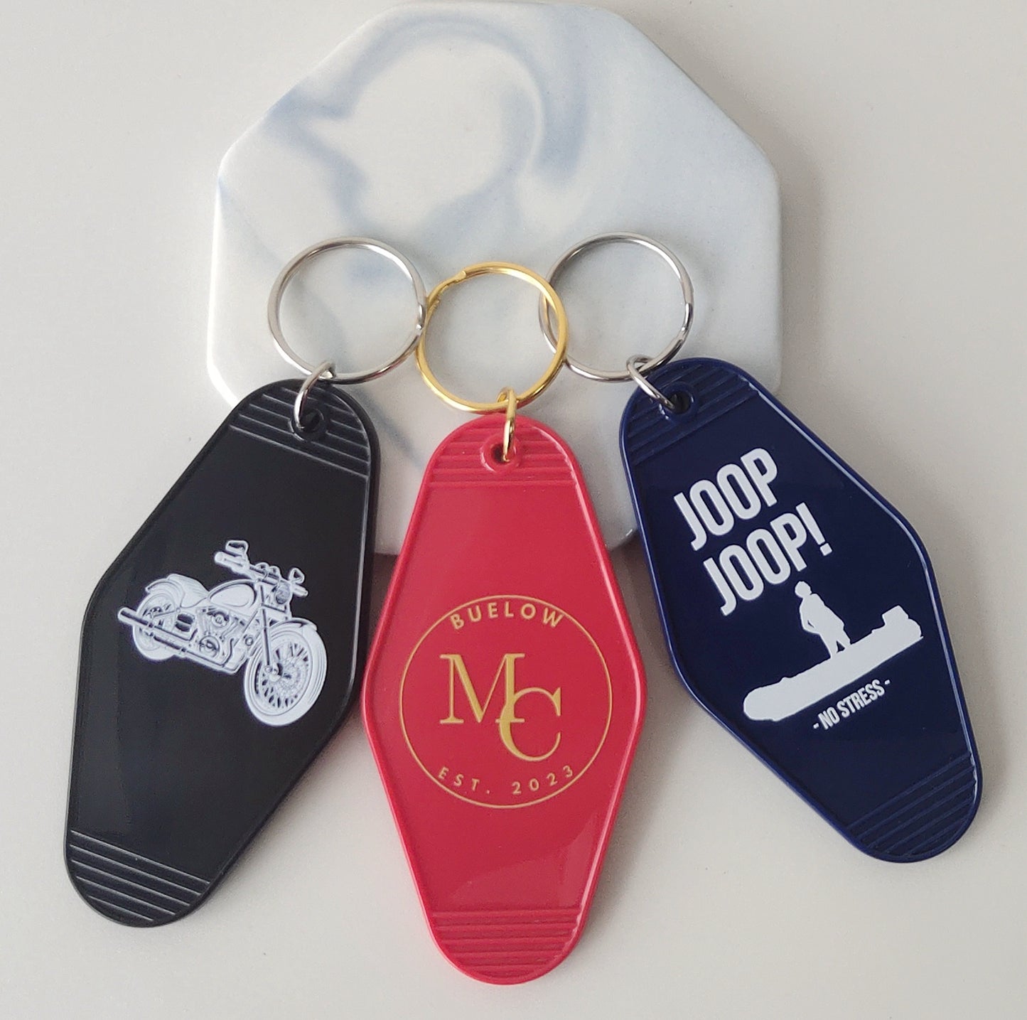 100 Pieces Custom Retro Motel Keychain Tag Vintage Hotel Key Tag, luggage Tag, Personalized Gifts Printing Design Text and Pattern